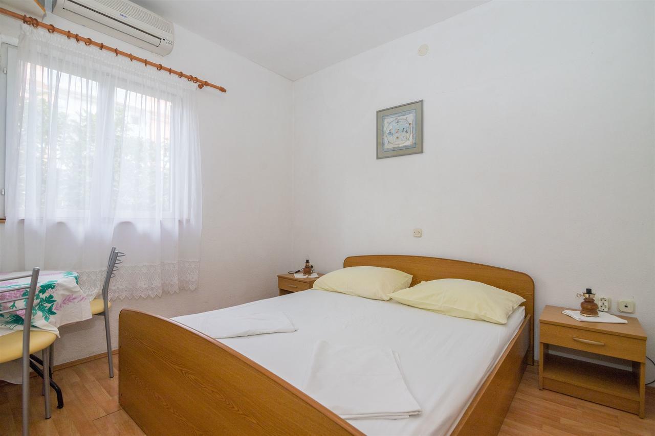 Apartments Zeljko Makarska Exterior photo