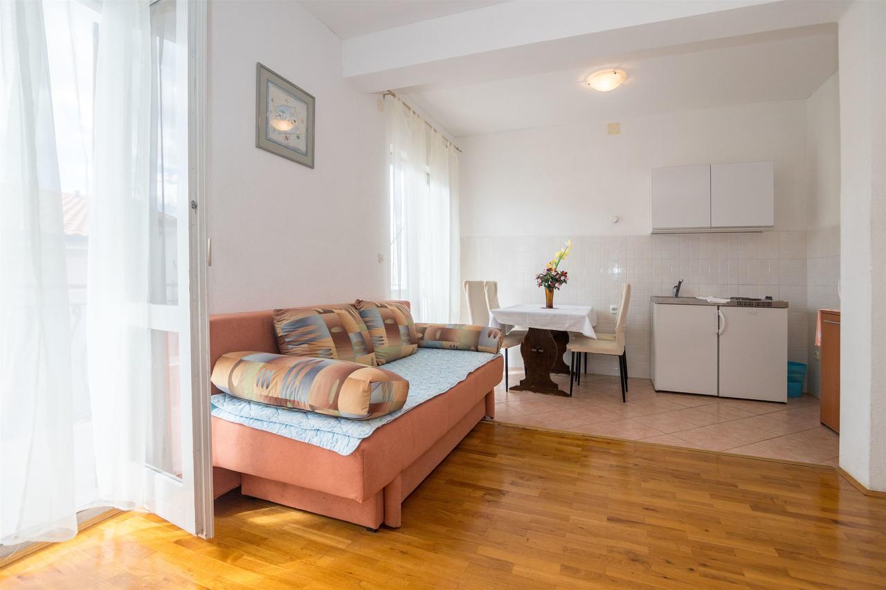 Apartments Zeljko Makarska Exterior photo