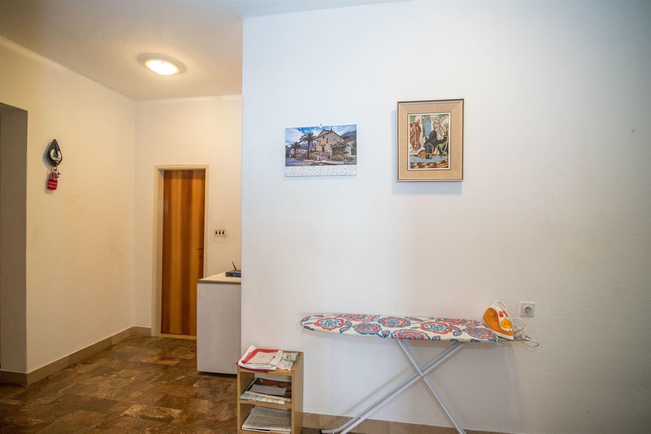 Apartments Zeljko Makarska Exterior photo