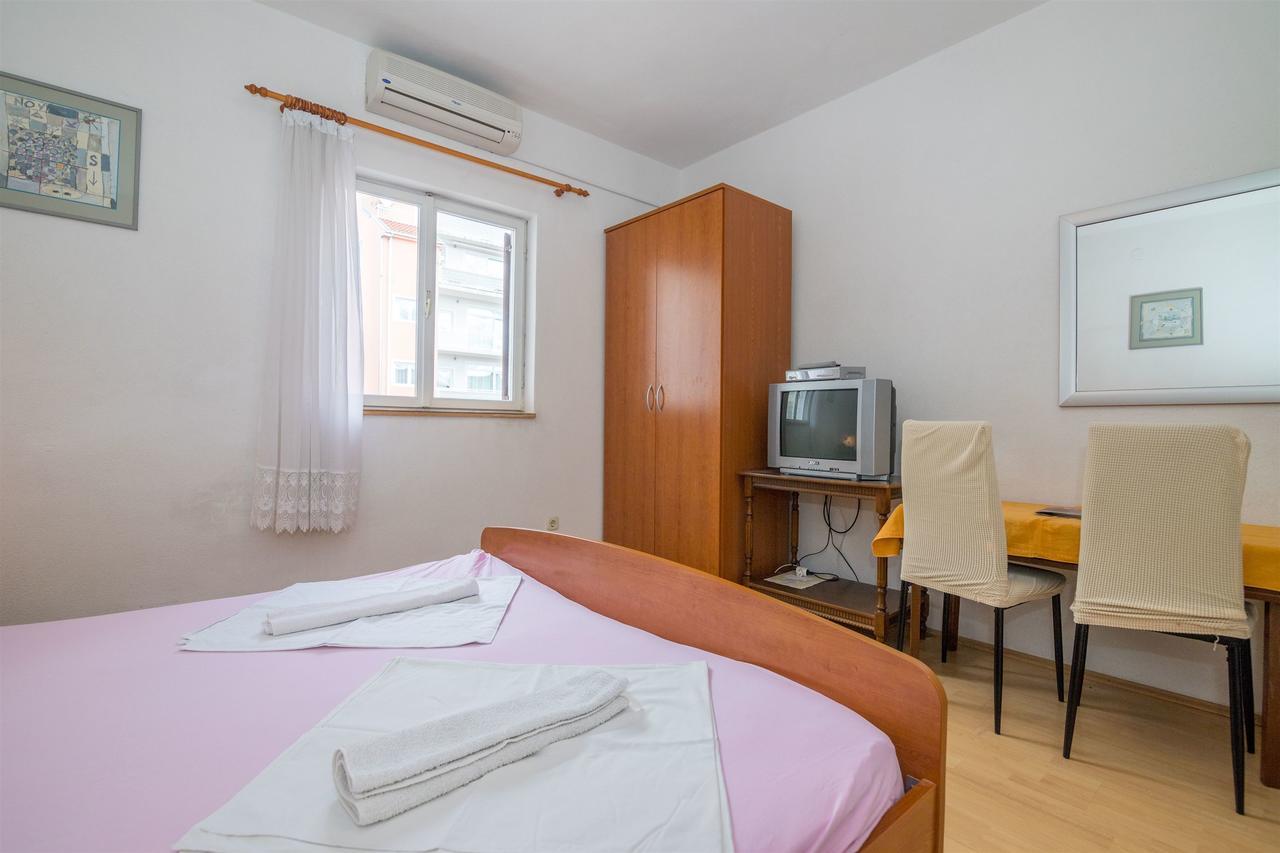 Apartments Zeljko Makarska Exterior photo