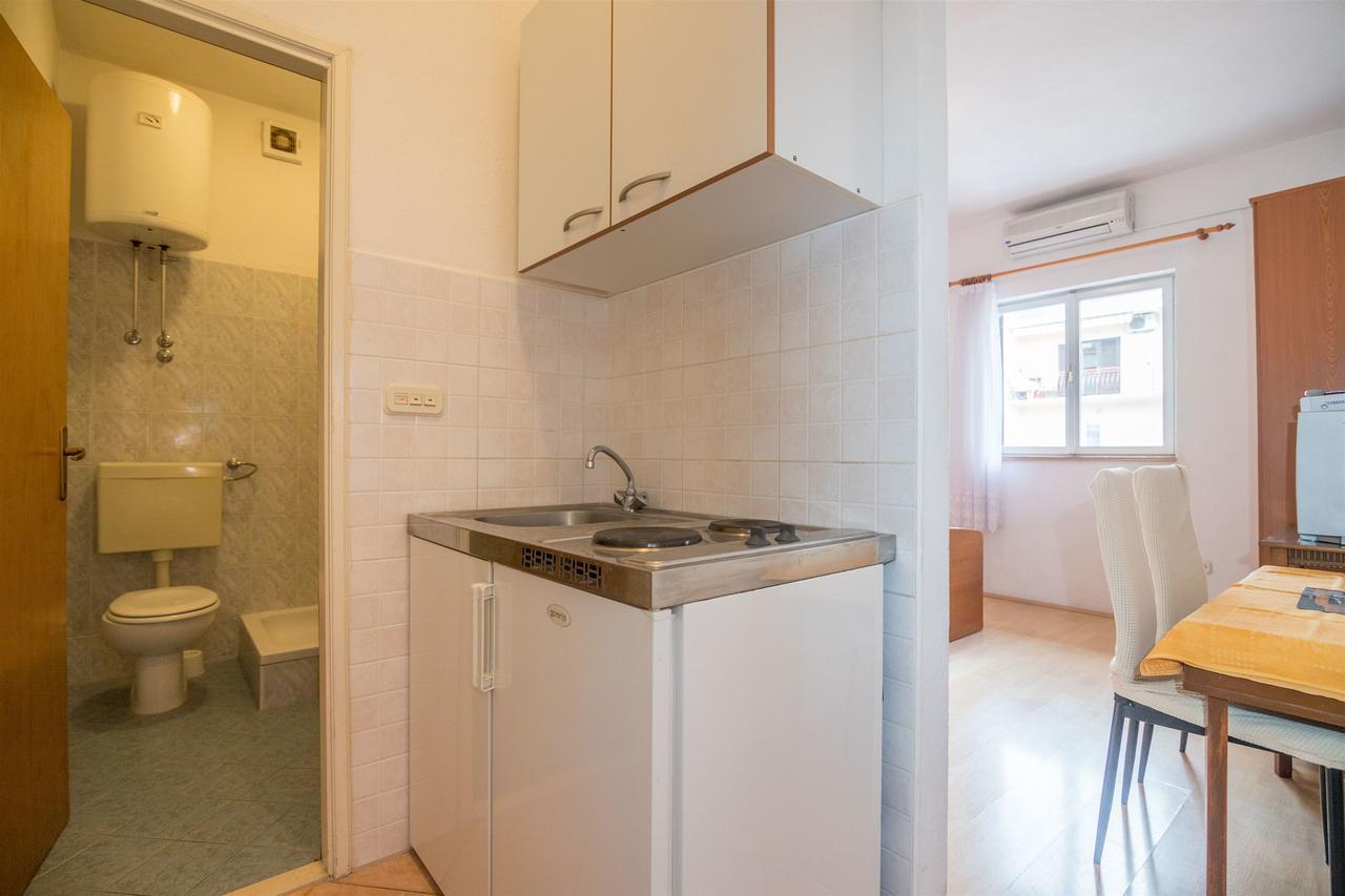 Apartments Zeljko Makarska Exterior photo