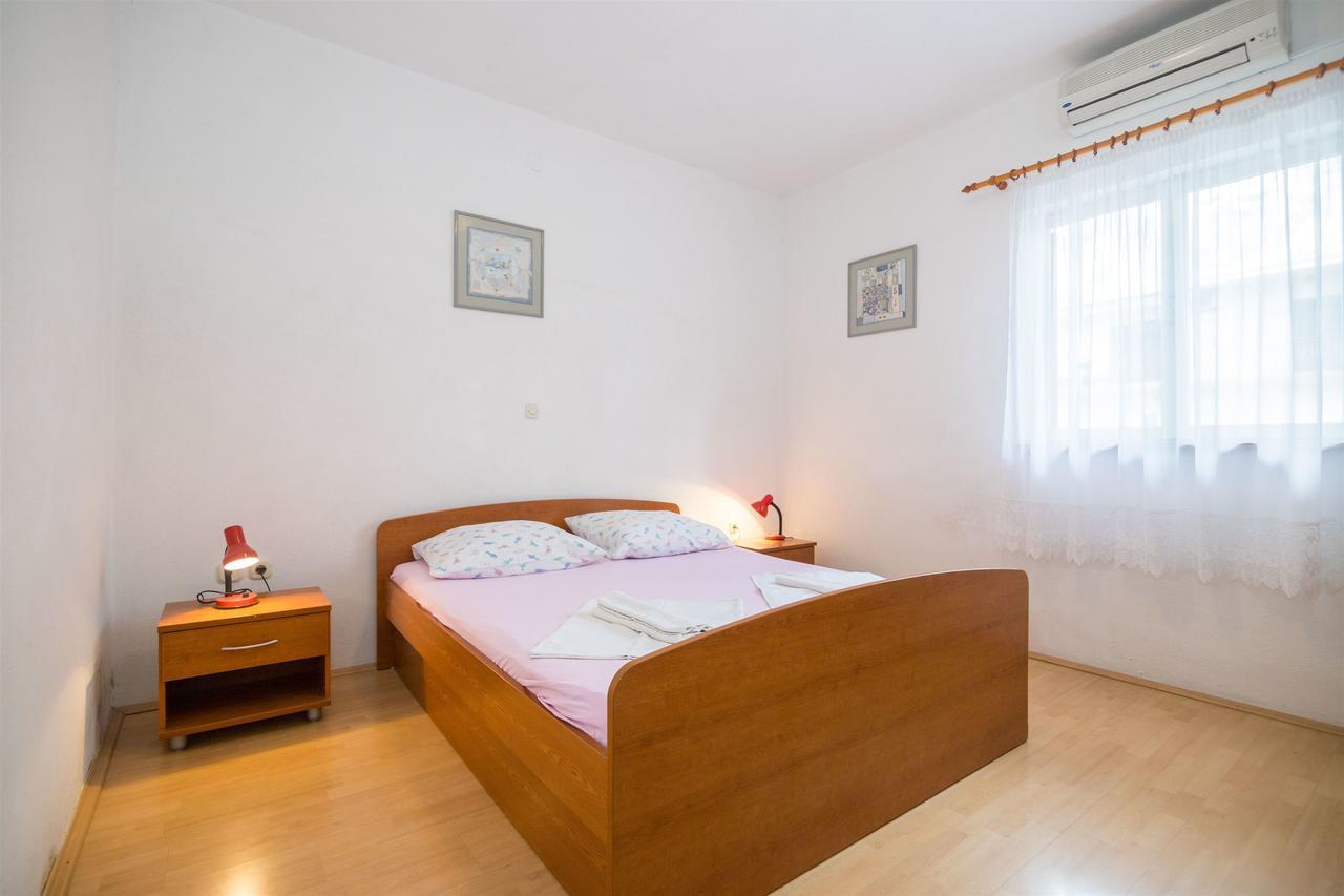Apartments Zeljko Makarska Exterior photo
