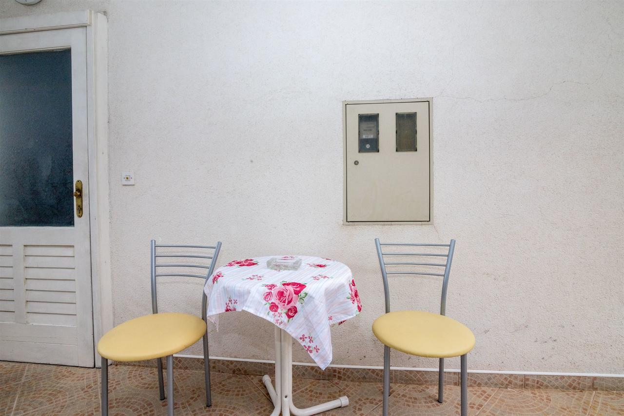 Apartments Zeljko Makarska Exterior photo